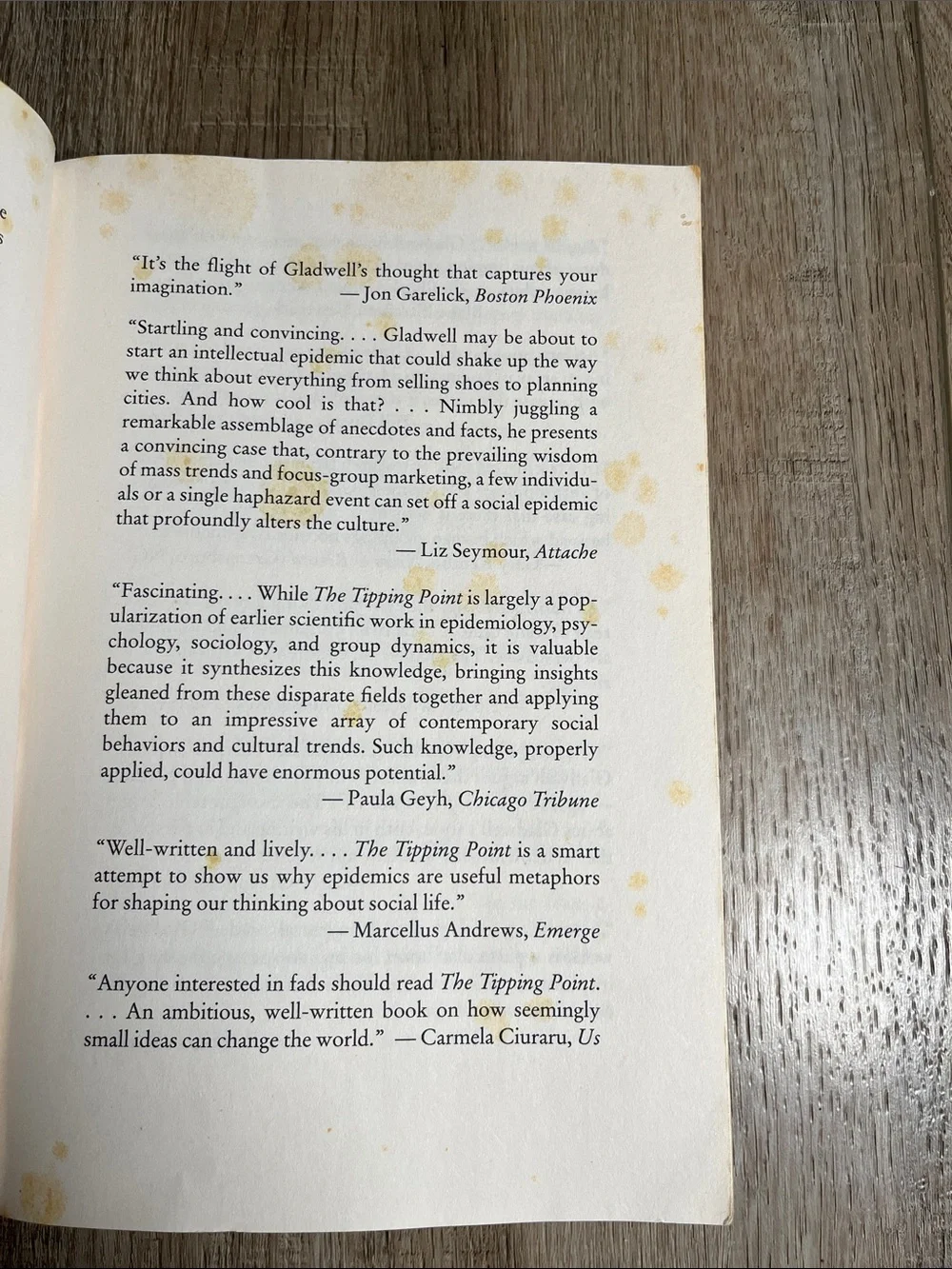 Malcolm Gladwell - The Tipping Point (Cream & White Cover)